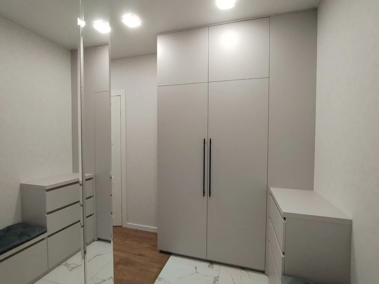 Sale - Spacious 2-room apartment 83 sq m, "Gershen Park"