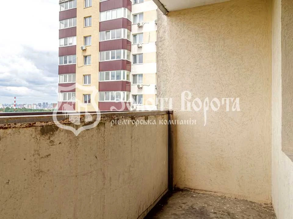 Квартира. Моторний проїзд, Київ