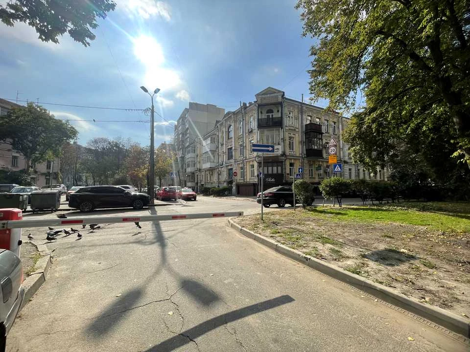 Квартира. Київ, Левандівська вулиця