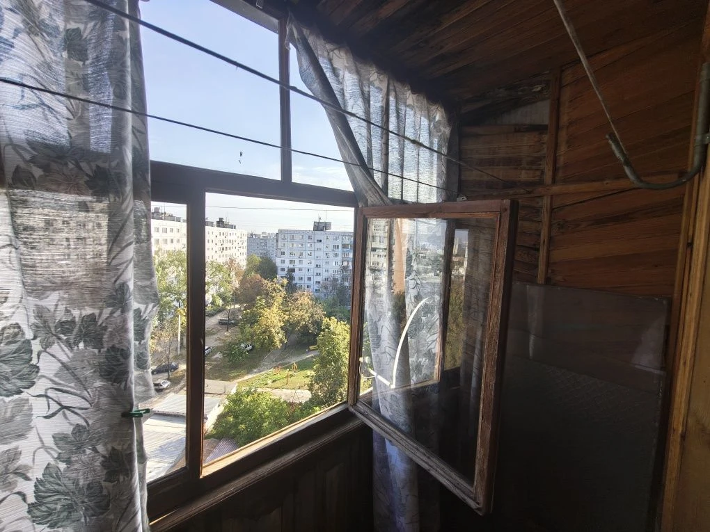 For sale: 3-room apartment 73 sq.m. on Aerocosmic Avenue