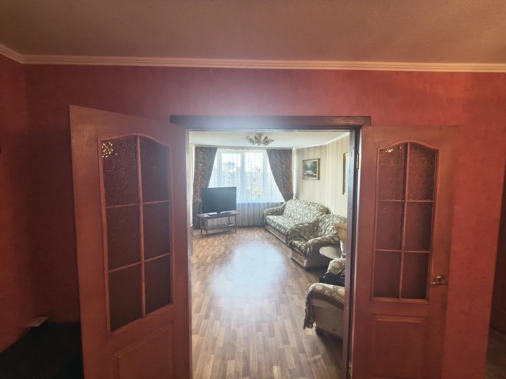 For sale: 3-room apartment 73 sq.m. on Aerocosmic Avenue