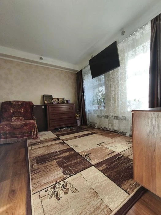 Продам квартиру на земле с парковкой в районе 2 Заставы (1
