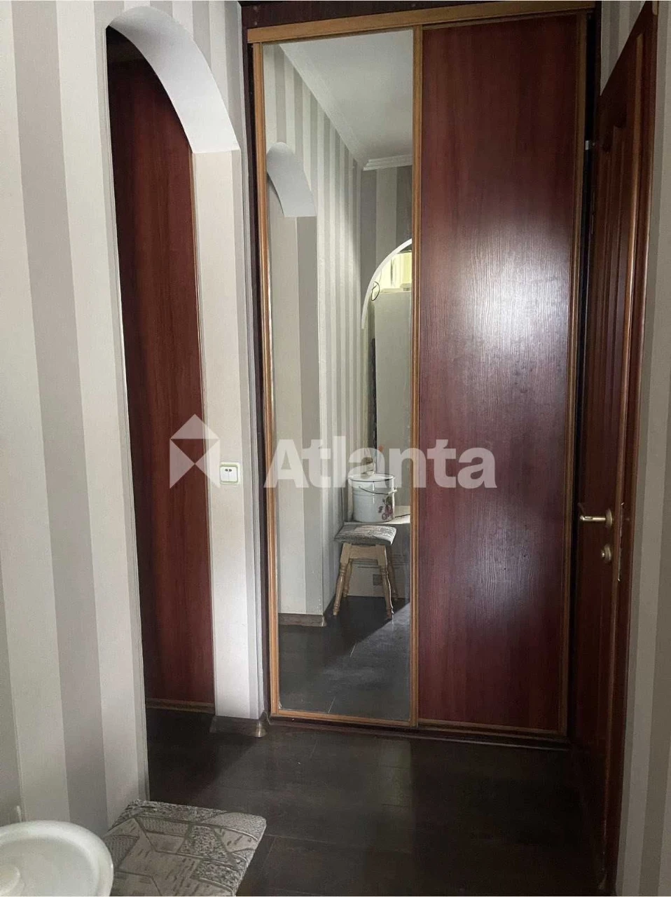 Cozy Two-Bedroom Apartment on Dnepropetrovsk Street