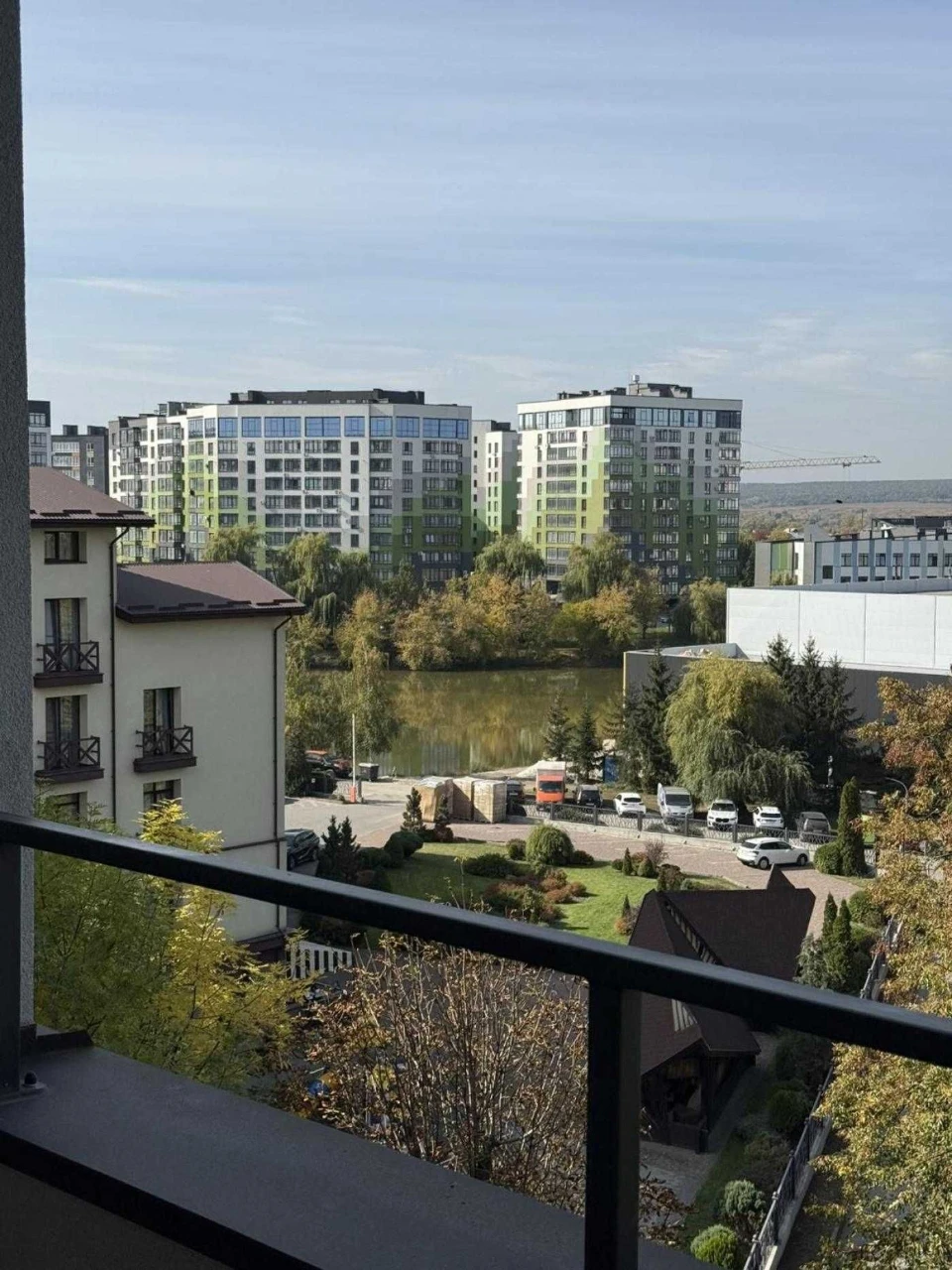 Exclusive 3-bedroom apartment near the city lake | Park Apartme