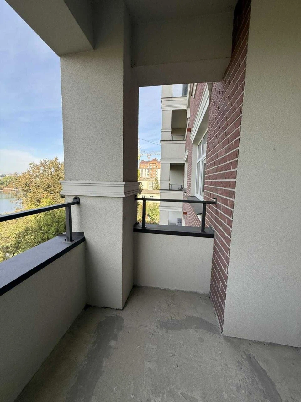 Exclusive 3-bedroom apartment near the city lake | Park Apartme