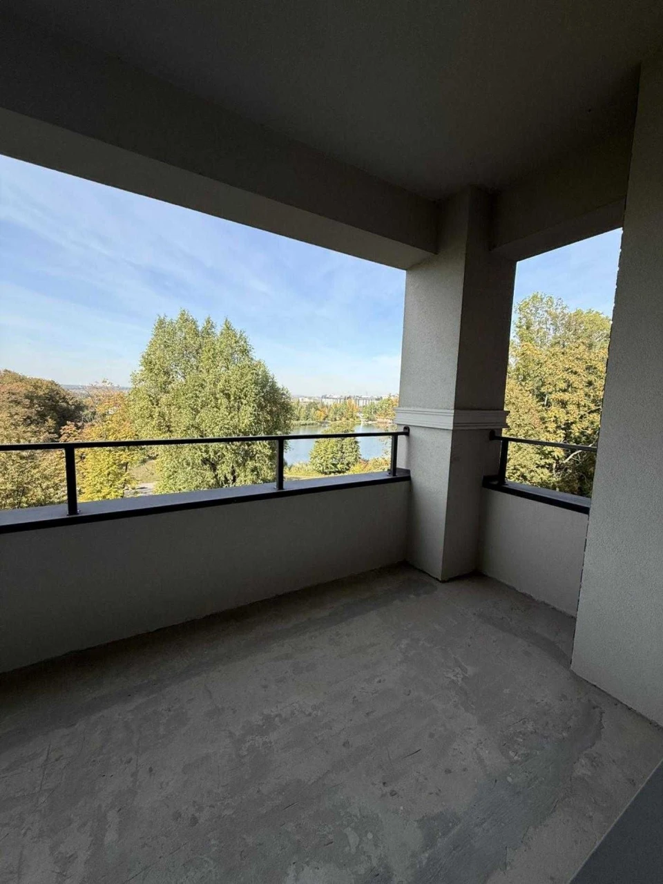 Exclusive 3-bedroom apartment near the city lake | Park Apartme
