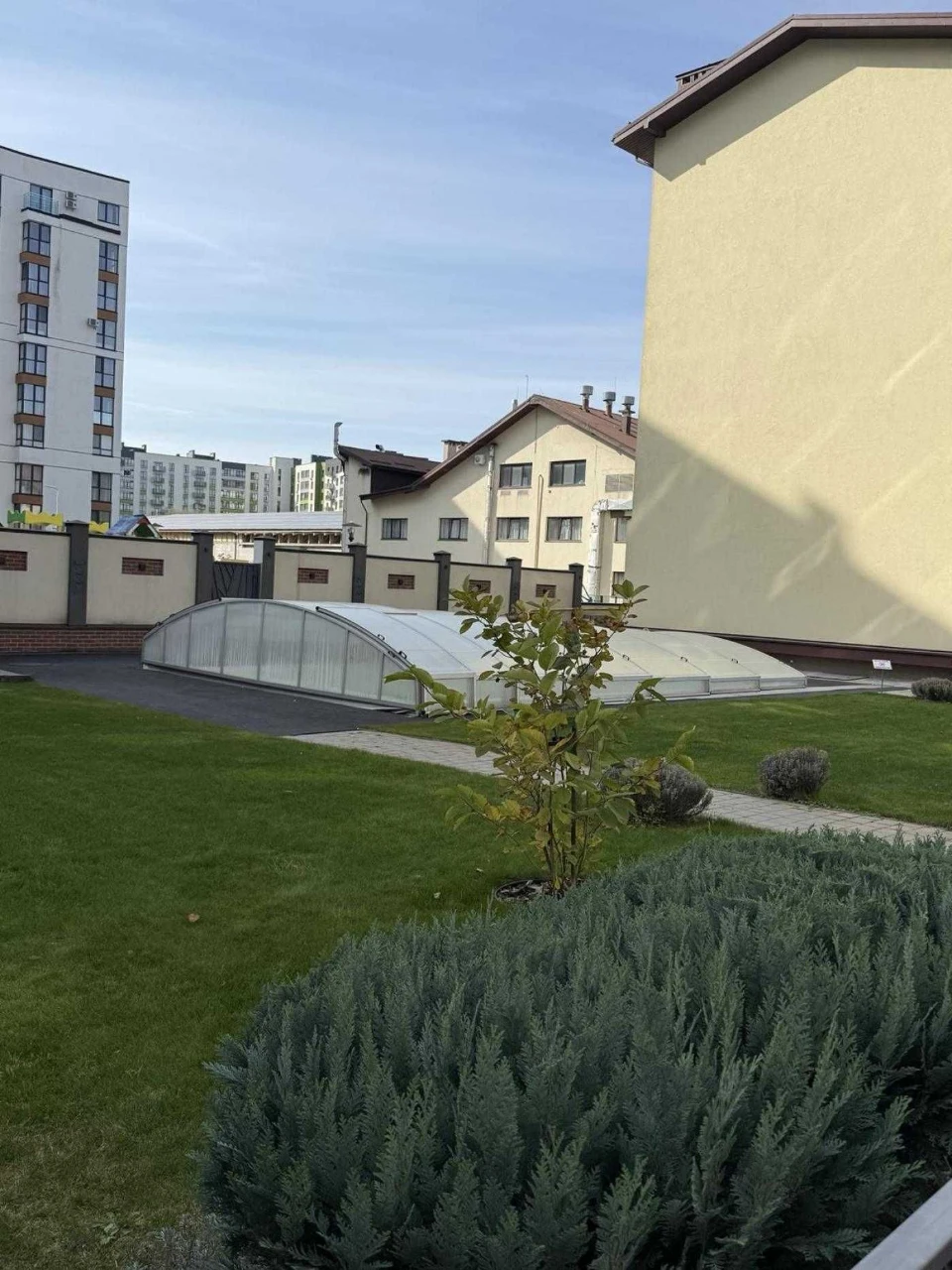 Exclusive 3-bedroom apartment near the city lake | Park Apartme