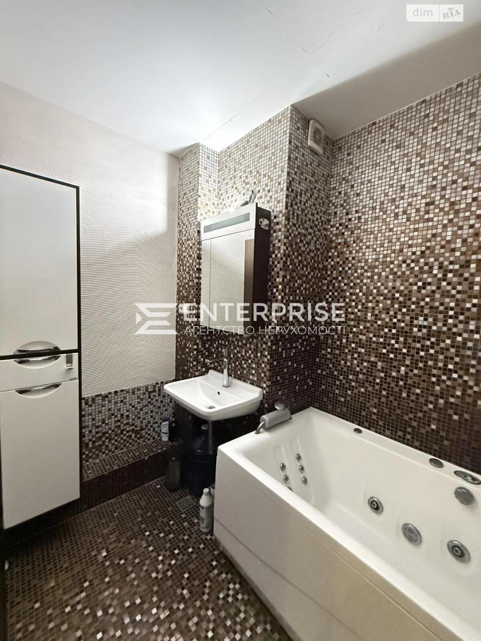 Long-Term Rental Apartment Solomyansky