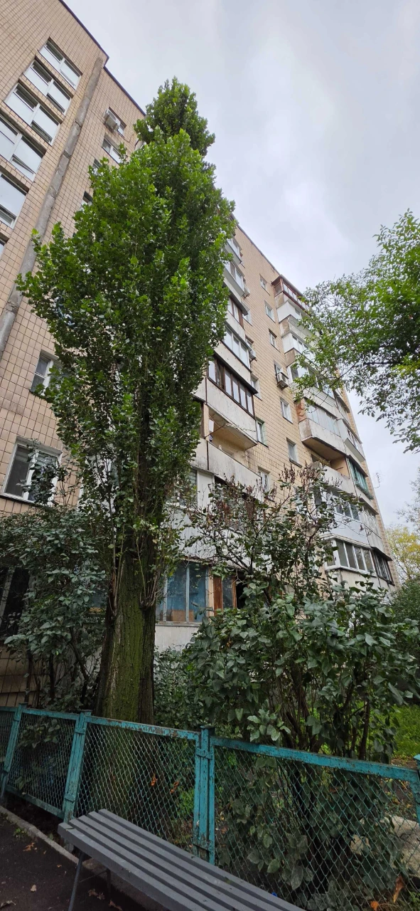 Продаю 1-комнатную квартиру на Деміївській