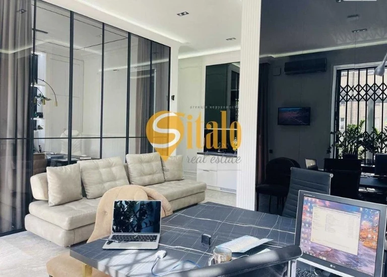 Apartment for sale in the city center Olimpiyska, Lybidska, Golos