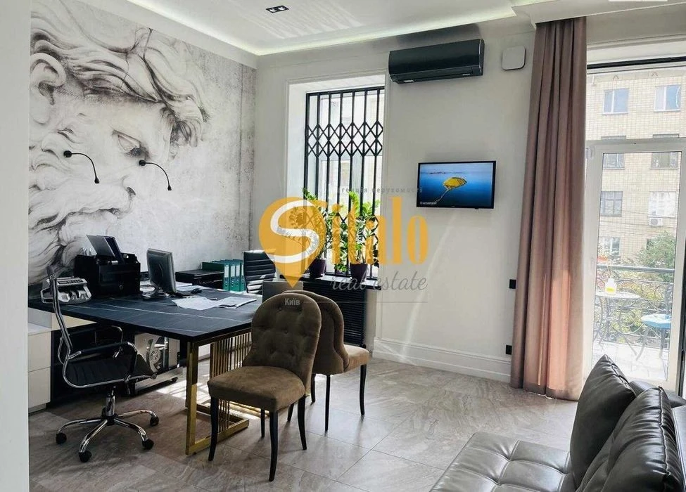 Apartment for sale in the city center Olimpiyska, Lybidska, Golos