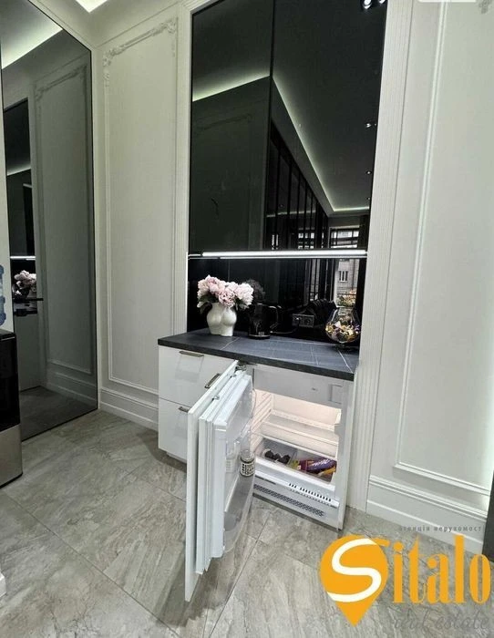 Apartment for sale in the city center Olimpiyska, Lybidska, Golos