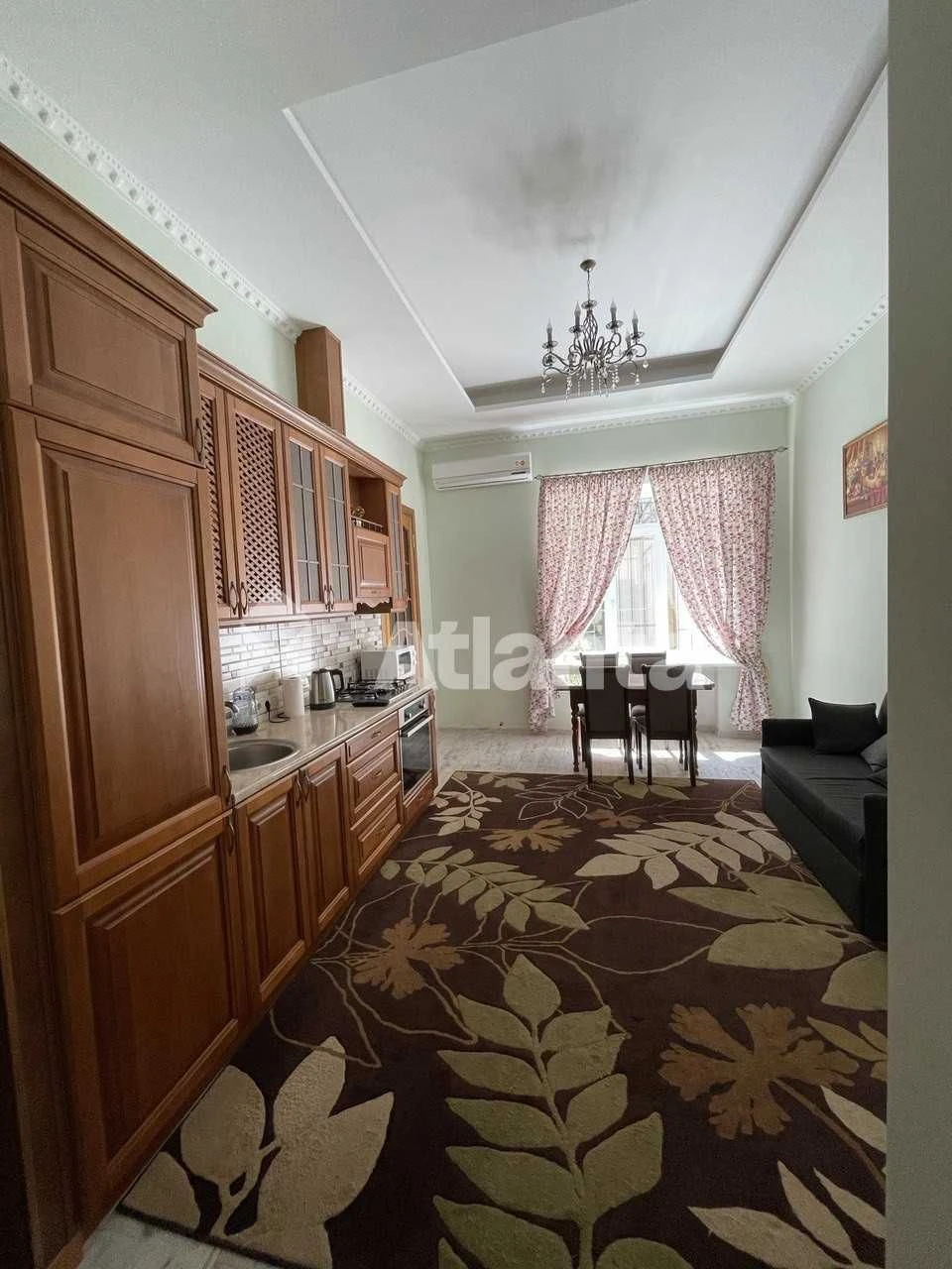 2 minutes from Duke. 2 room apartment with AGV on Primorsky Boulevard.