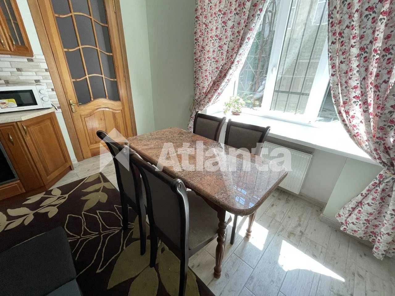 2 minutes from Duke. 2 room apartment with AGV on Primorsky Boulevard.