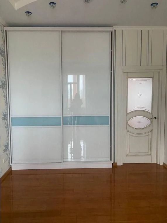 Продається 3-кімнатна квартира, вул. Базарна/ЖК Капітан (375-221)