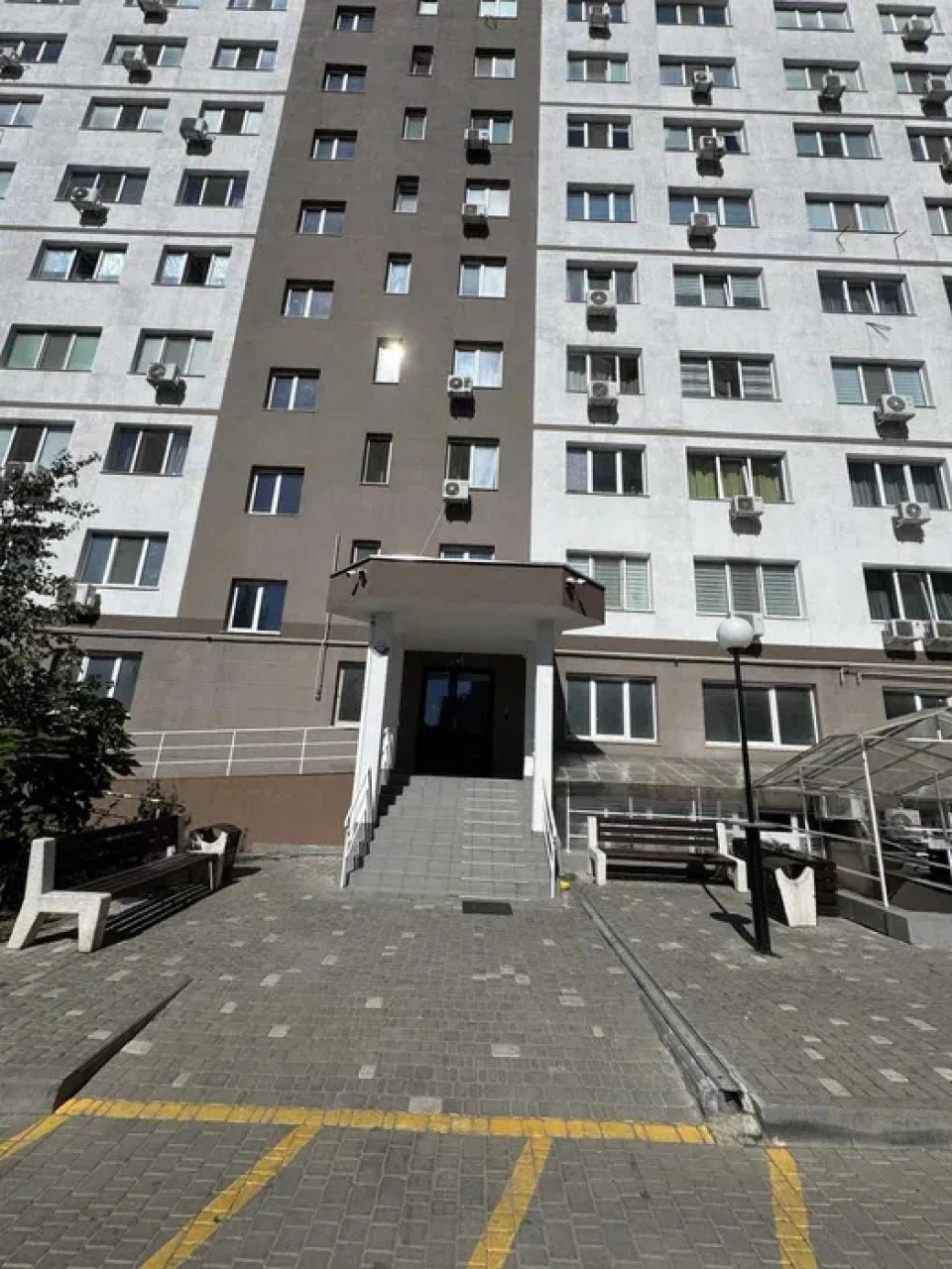 2 rooms on the first floor, 10 minutes to the center, near Одеiska Tradits