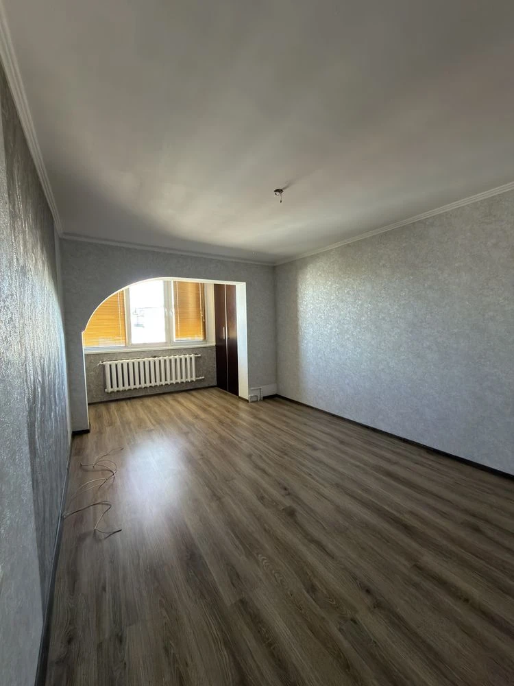 Sale of 2-room apartment with renovation, 2% re-sale