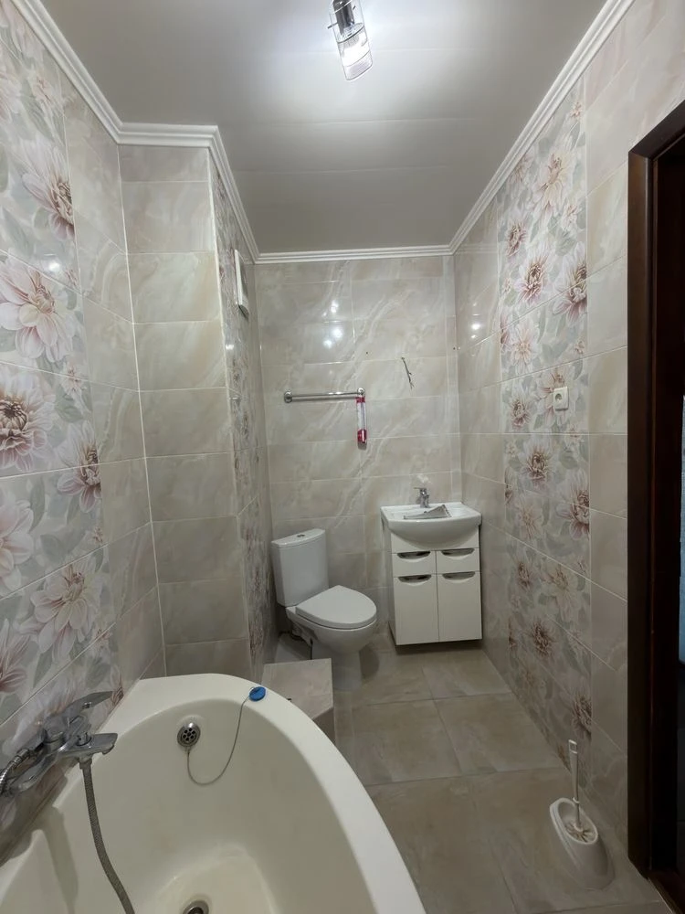 Sale of 2-room apartment with renovation, 2% re-sale