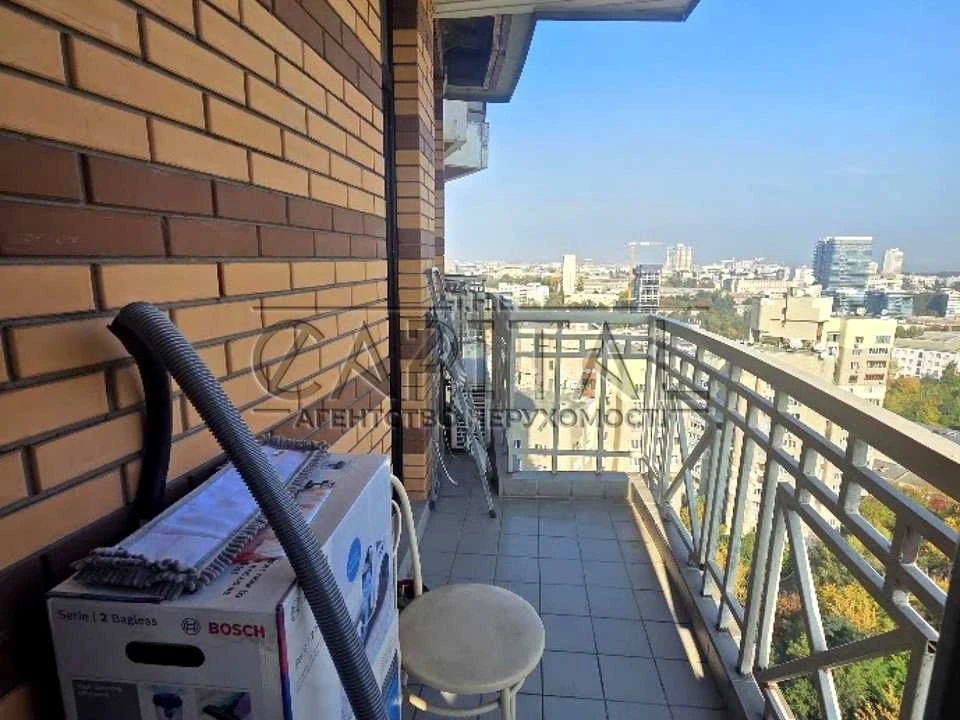 Квартира. Київ, Лесі Українки бульв.
