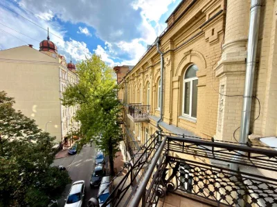Квартира. Київ, Михайлівський пров.