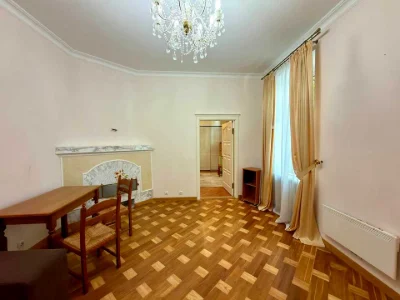 Квартира. Київ, Михайлівський пров.