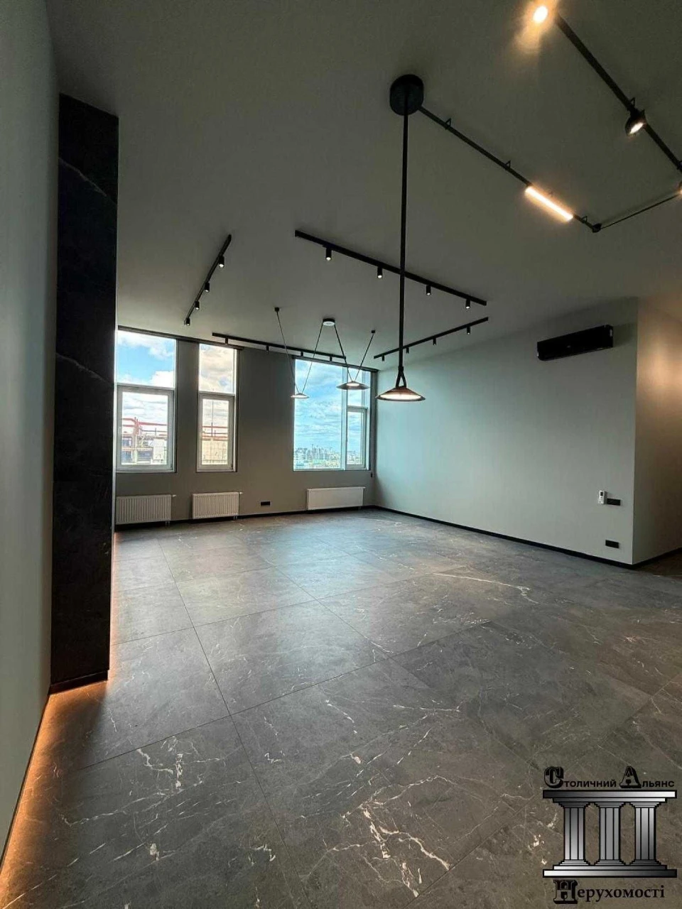 New, designer 3-bedroom apartment, 109 sq.m, Manhattan City complex, KPI. Floor
