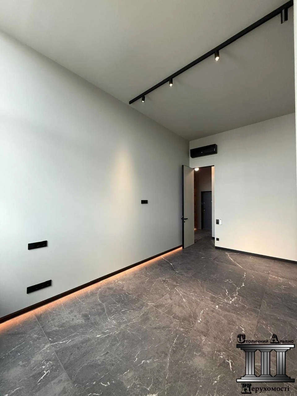 New, designer 3-bedroom apartment, 109 sq.m, Manhattan City complex, KPI. Floor