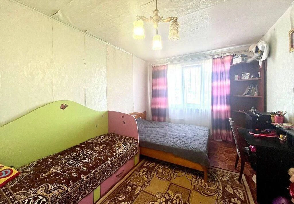 Sale of a 3-room apartment in Oleksiyevka