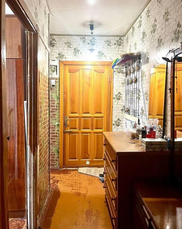 Sale of a 3-room apartment in Oleksiyevka