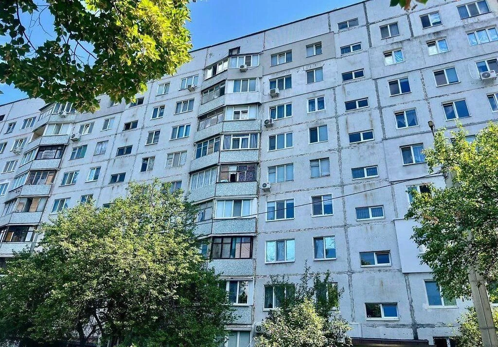 Sale of a 3-room apartment in Oleksiyevka
