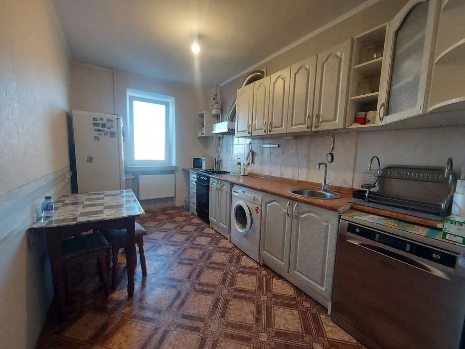 Продаж 3 кімнатної квартири