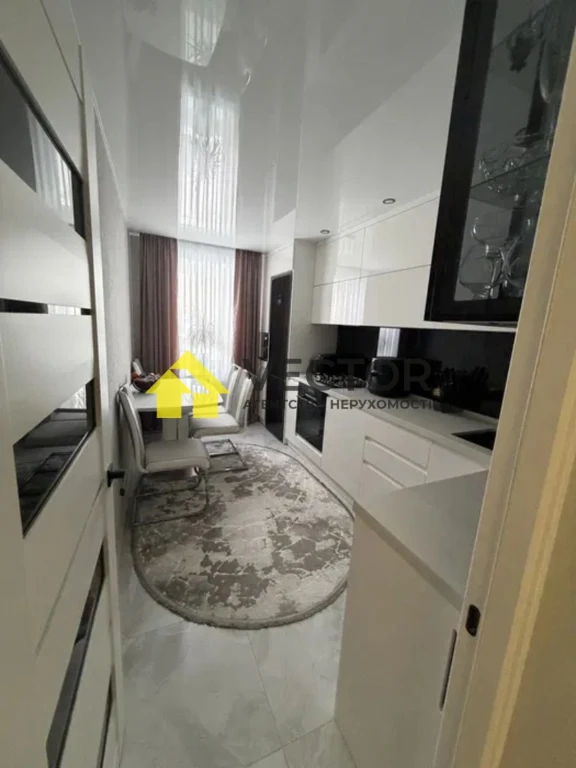 Sale of a modern 3-bedroom apartment with turnkey renovation