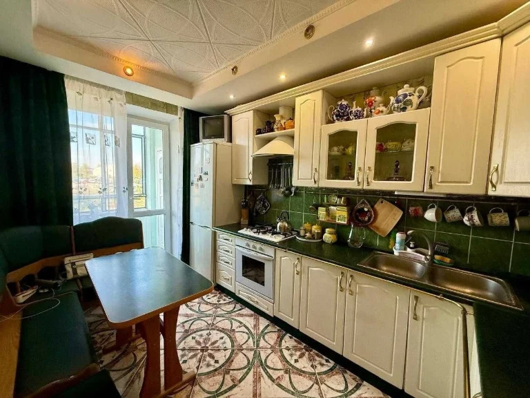 Sale of a 3-bedroom apartment on Masepi Street