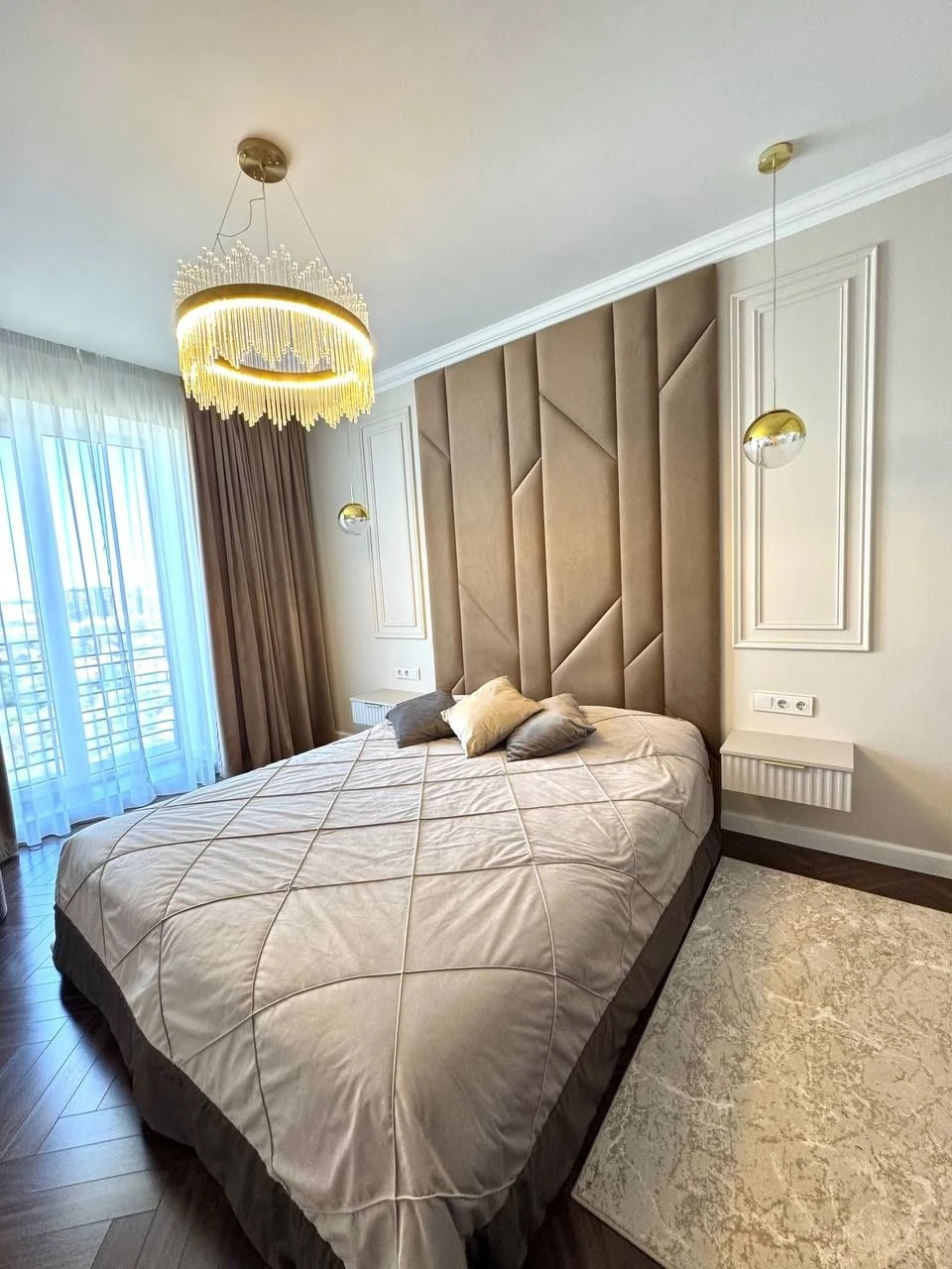 Urgent sale of apartment with renovation and furniture in a new building
