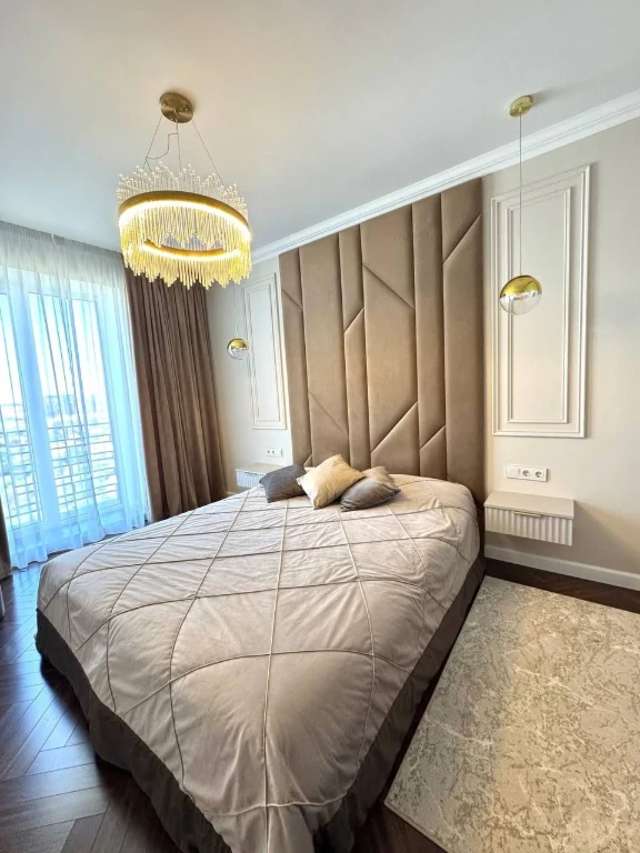 Urgent sale of apartment with renovation and furniture in a new building