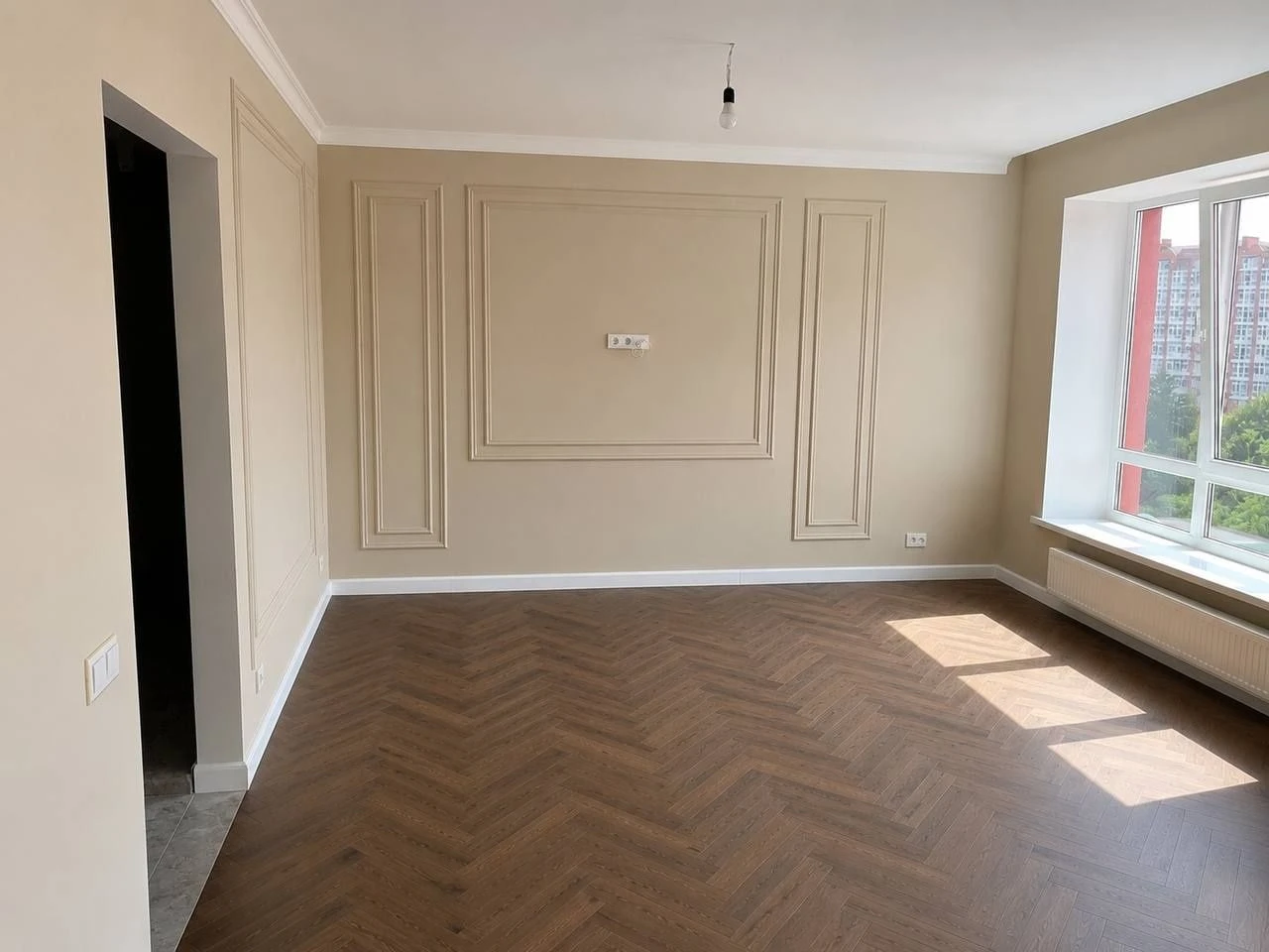 Urgent sale of apartment with renovation and furniture in a new building