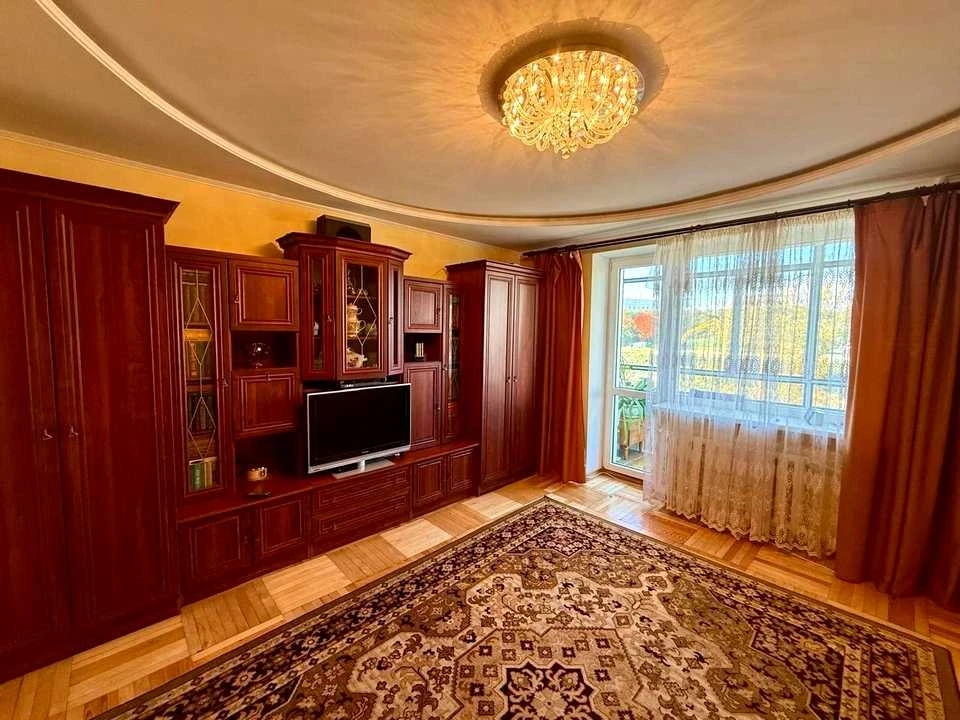 Apartment. Mazepi Street, Lviv