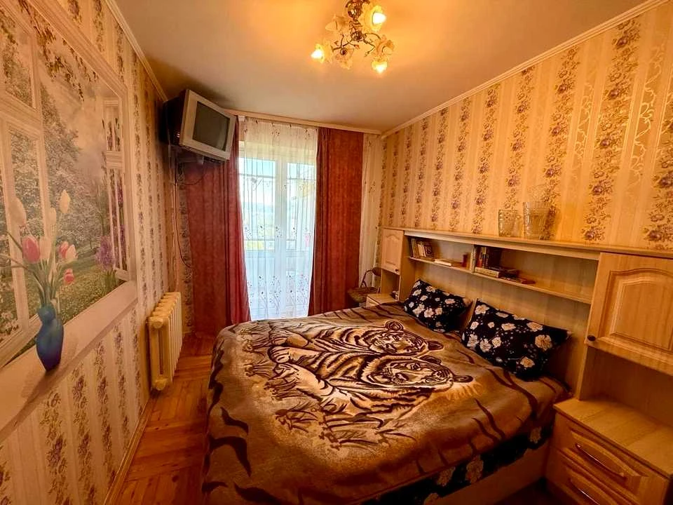 Apartment. Mazepi Street, Lviv