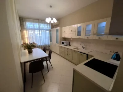 Сдается квартира, 2 комнаты, 80,5 м²