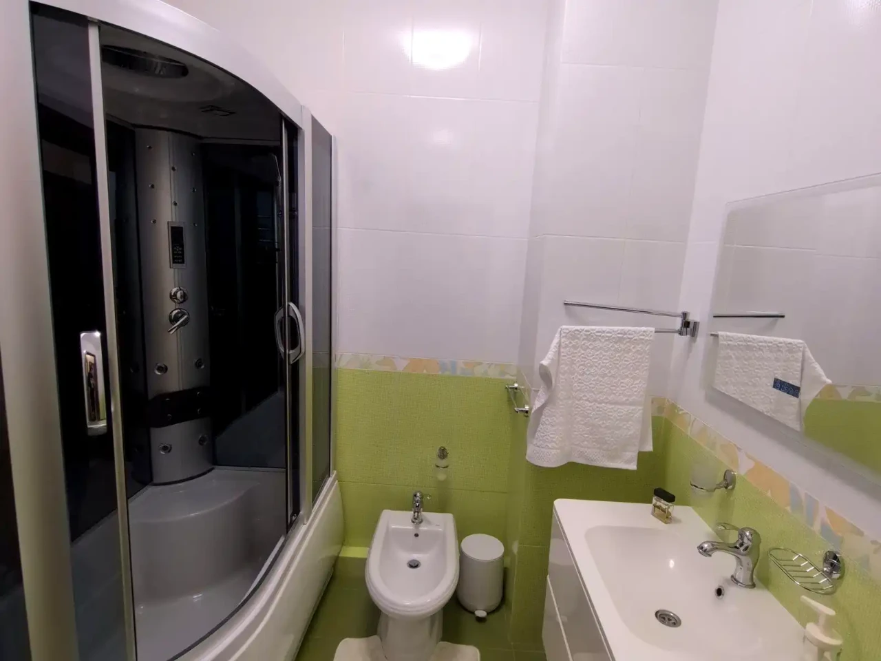 Сдается квартира, 2 комнаты, 80,5 м²