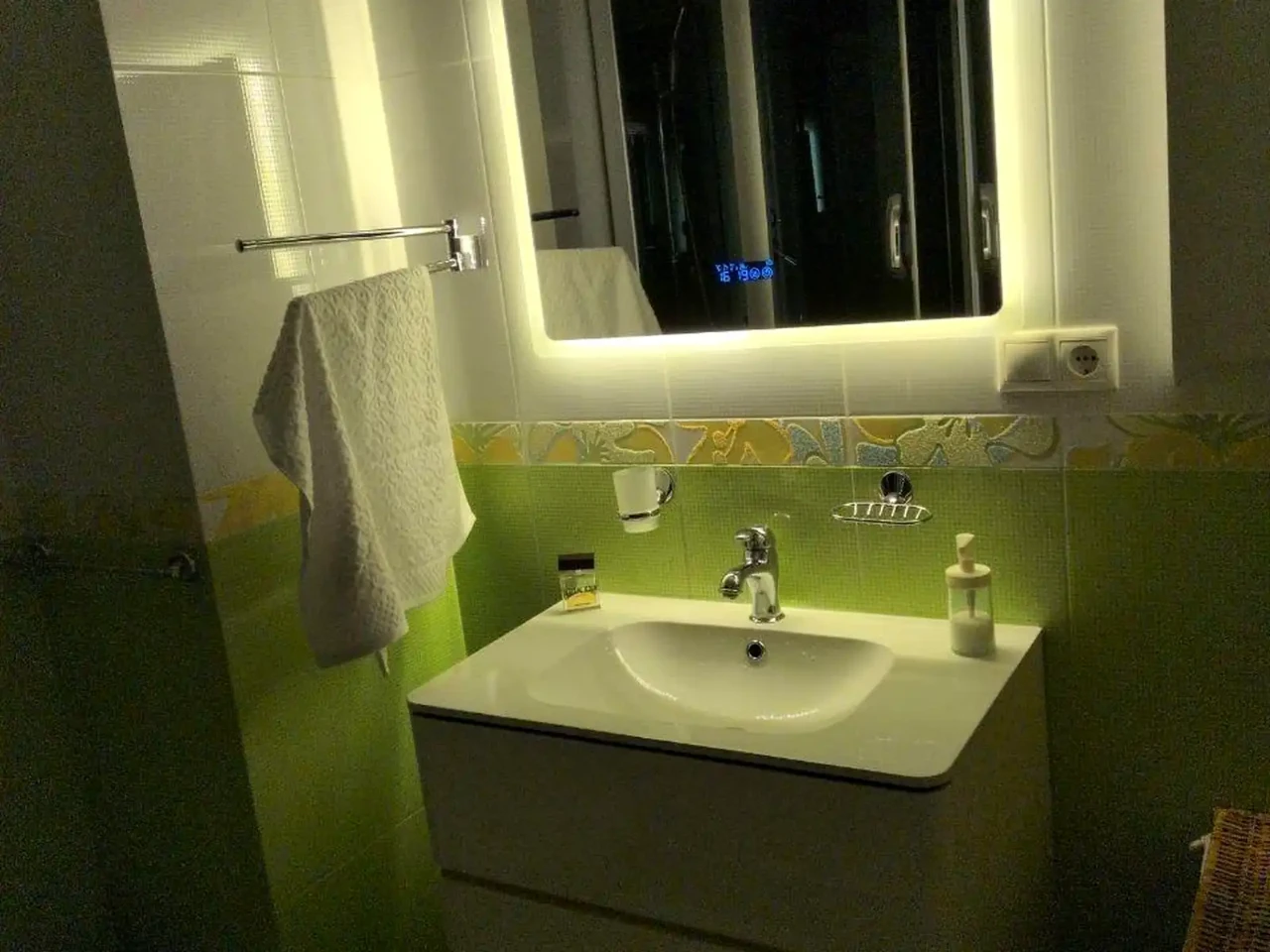 Сдается квартира, 2 комнаты, 80,5 м²