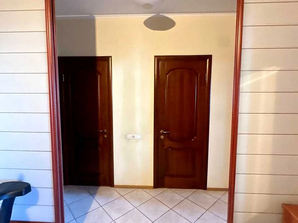 Apartment. Mikols'ko-Slobids'ka st.