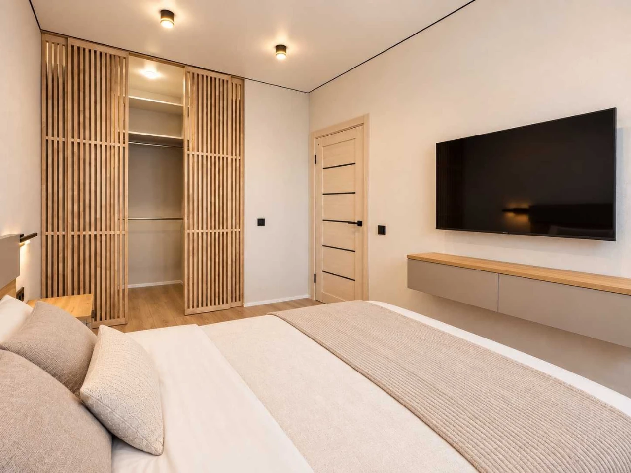 Zelena Street, Avalon Zelena Street Residence. Urgent Sale