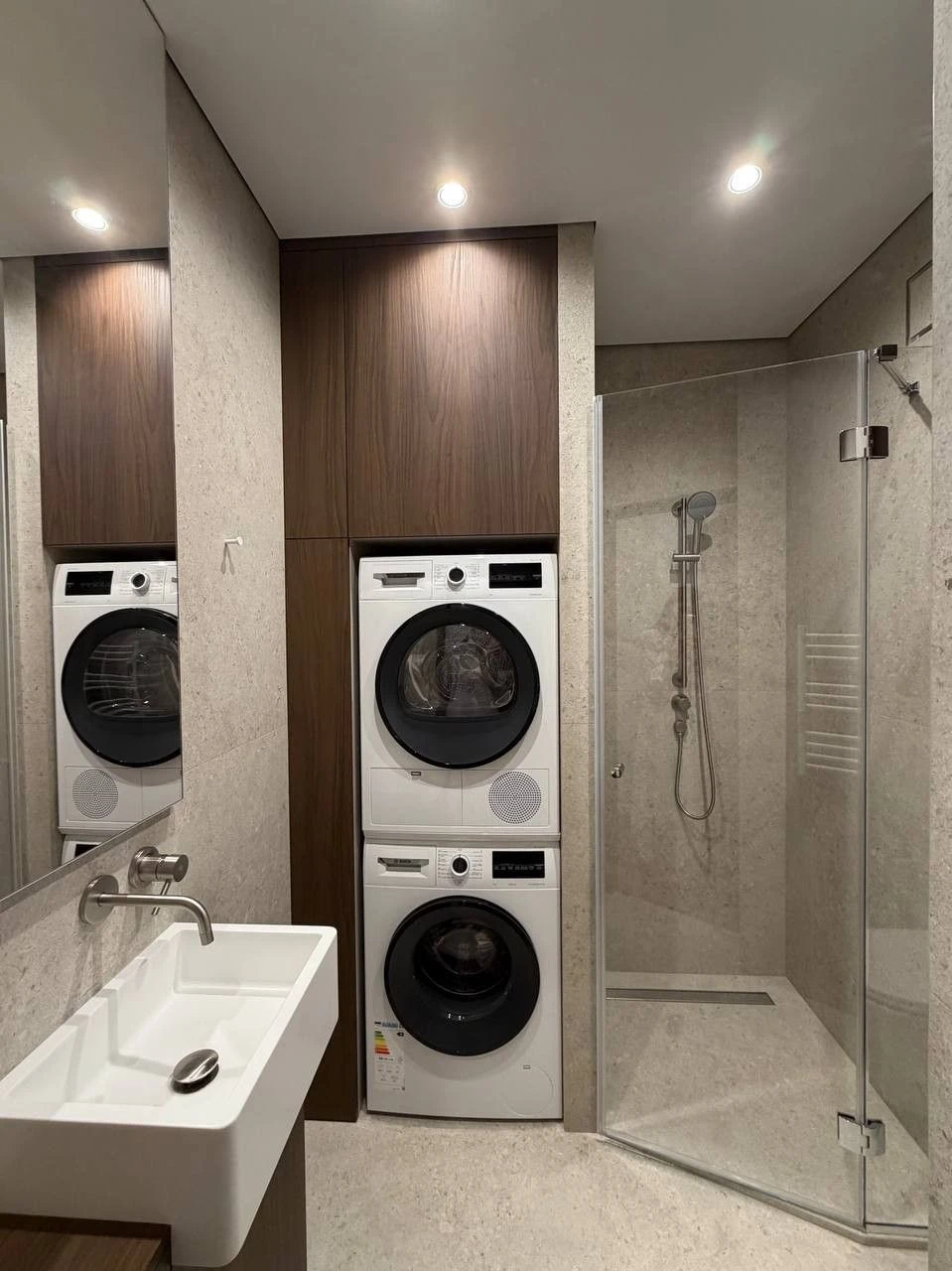Sale of a 2-room apartment, 74.01 sq. m, Semycvit Premium Renovation