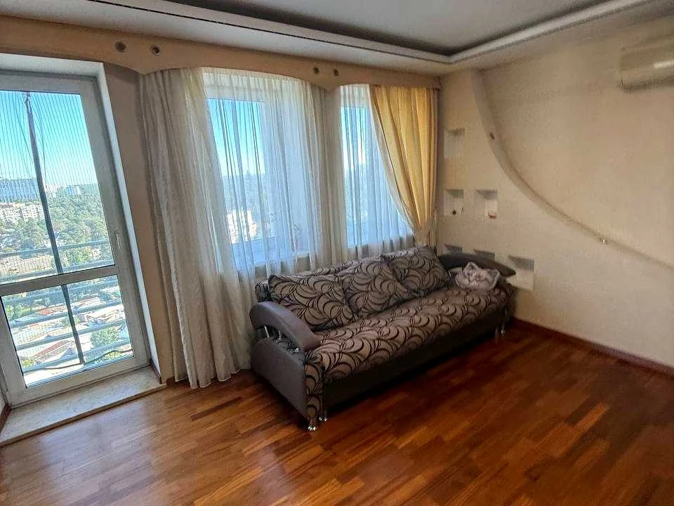 Apartment. Yuriity Litvynського St.
