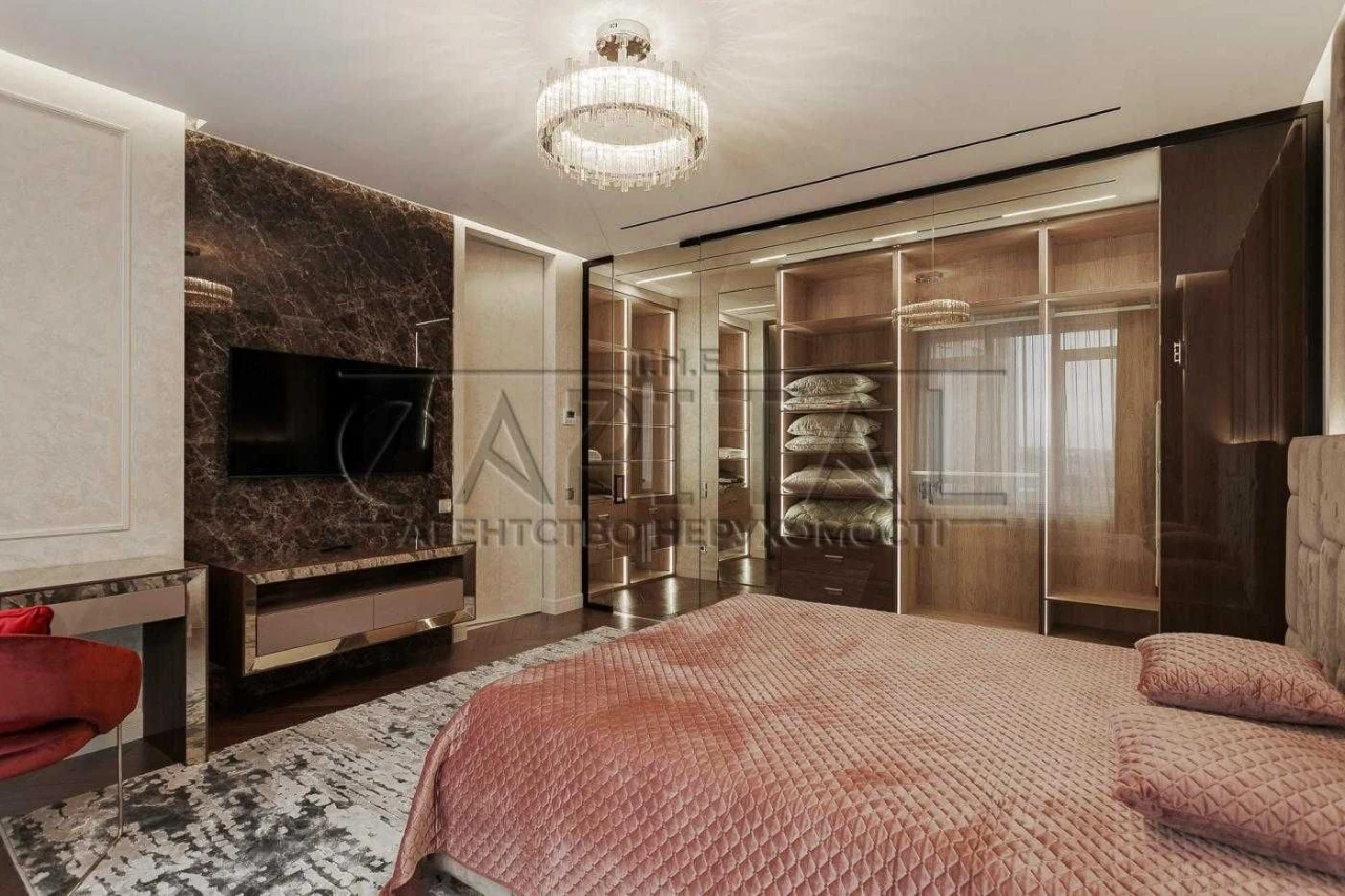 LOW FLOOR! Sale of a luxury apartment in the Premium ЖК Boulevard
