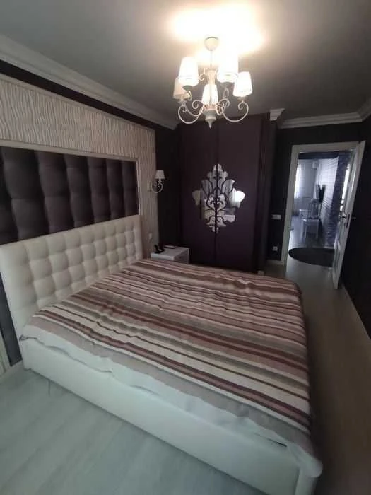 For sale 4-room apartment in Krasny Kamenn Komunare, renovated!
