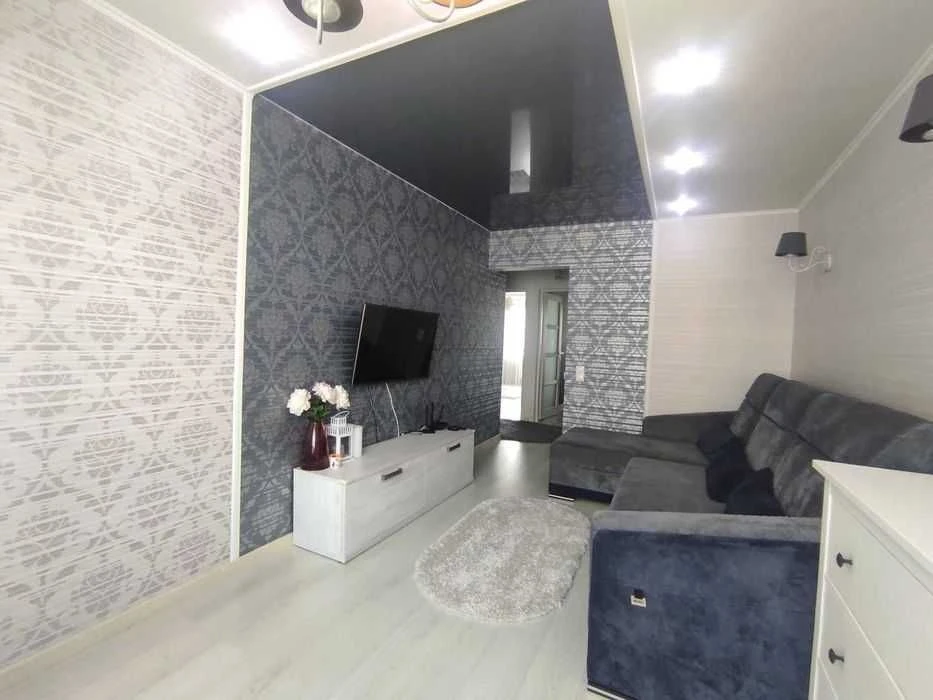 For sale 4-room apartment in Krasny Kamenn Komunare, renovated!