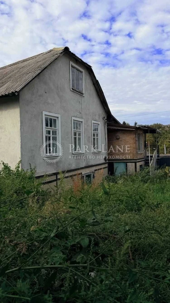 Продаж ділянки з будинком в Києві, Голосіївський район