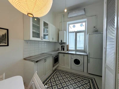 Apartment. Chernivtsi, Panasa Myrneho Street